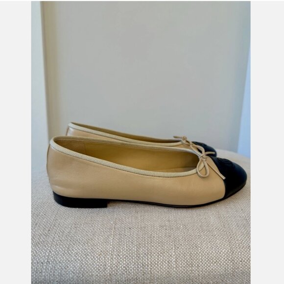 CHANEL Lambskin Beige/Black Classic Ballet Flats shoes Size 38.5 - Picture 11 of 17